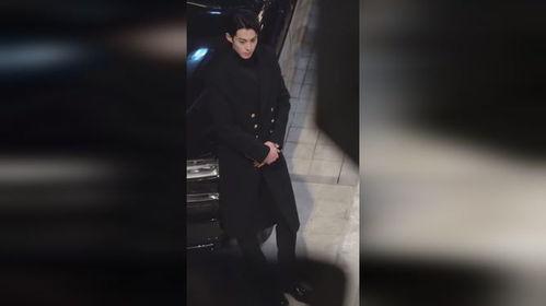 王鹤棣吃瓜的眼神娱乐,揭秘娱乐圈幕后真相